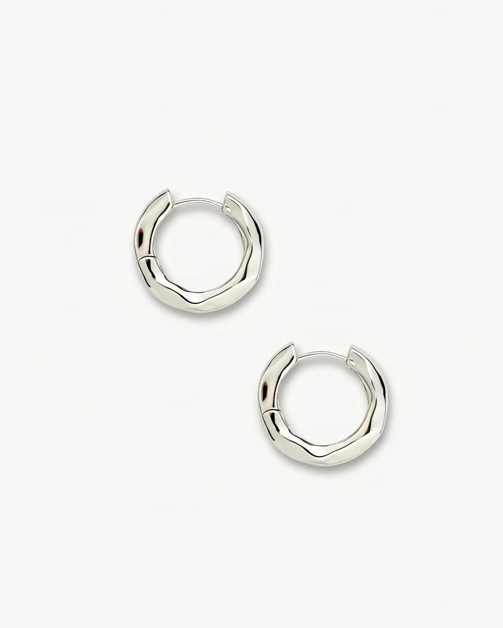 Petite Wavy Hoops
