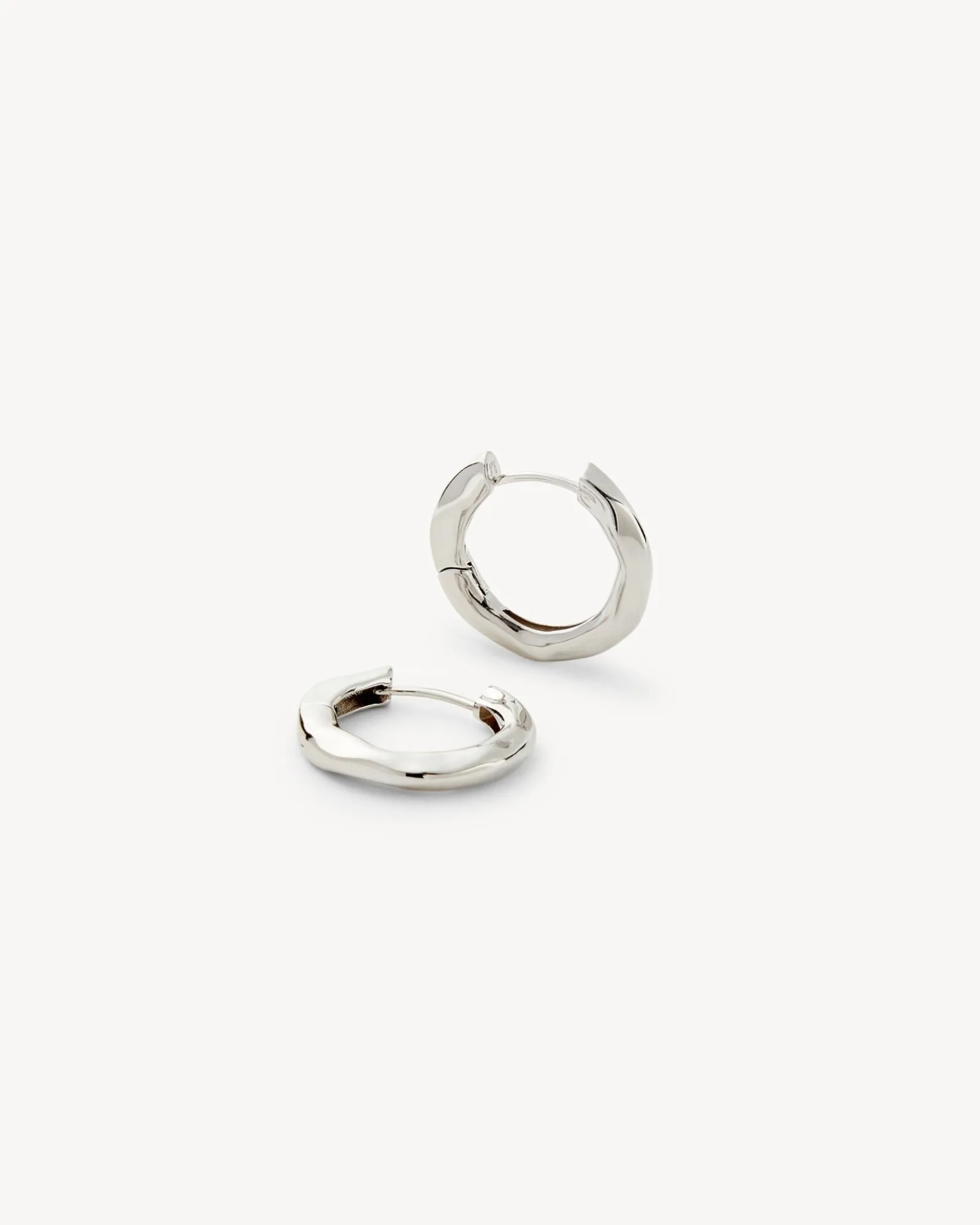 Petite Wavy Hoops