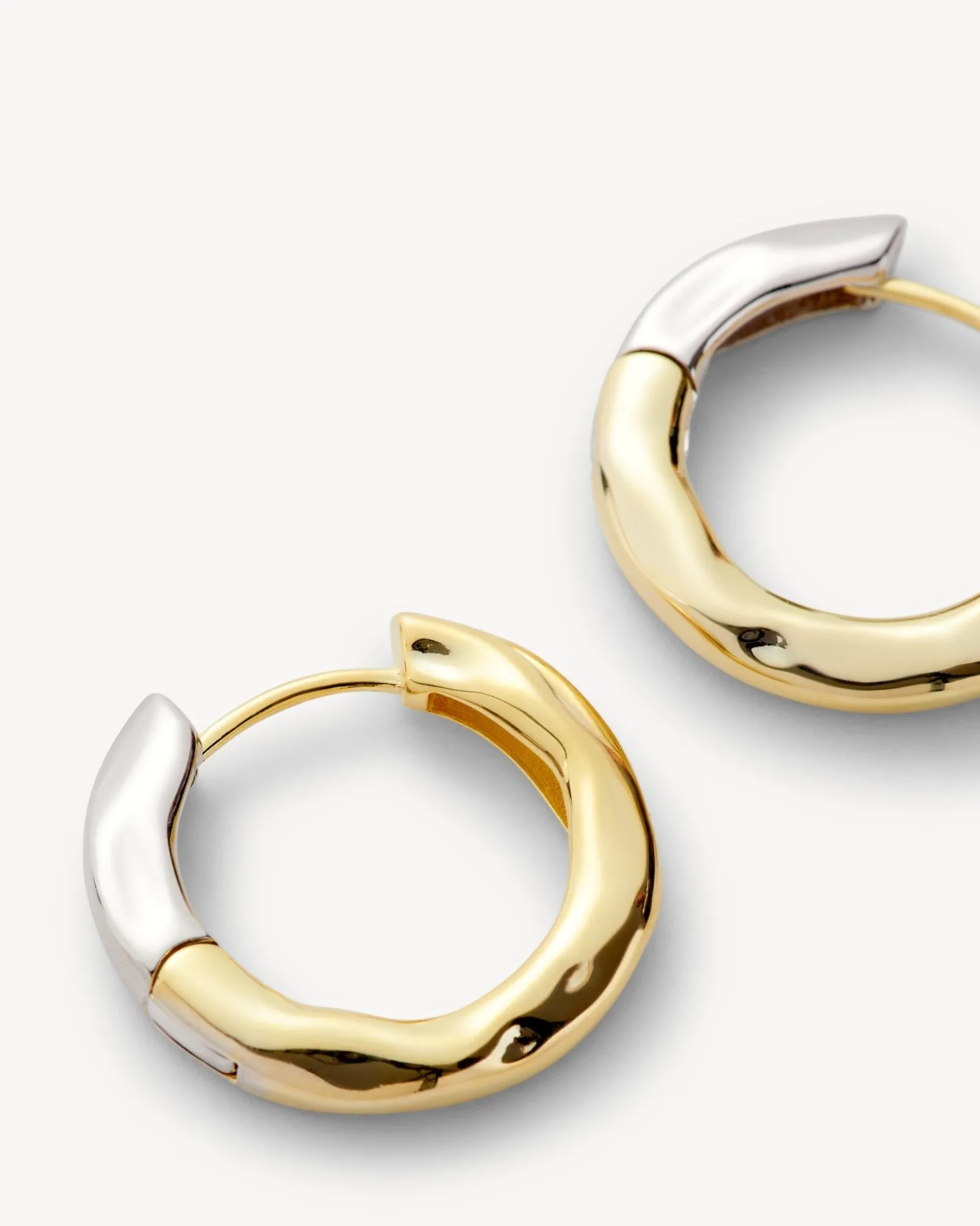 Petite Wavy Hoops
